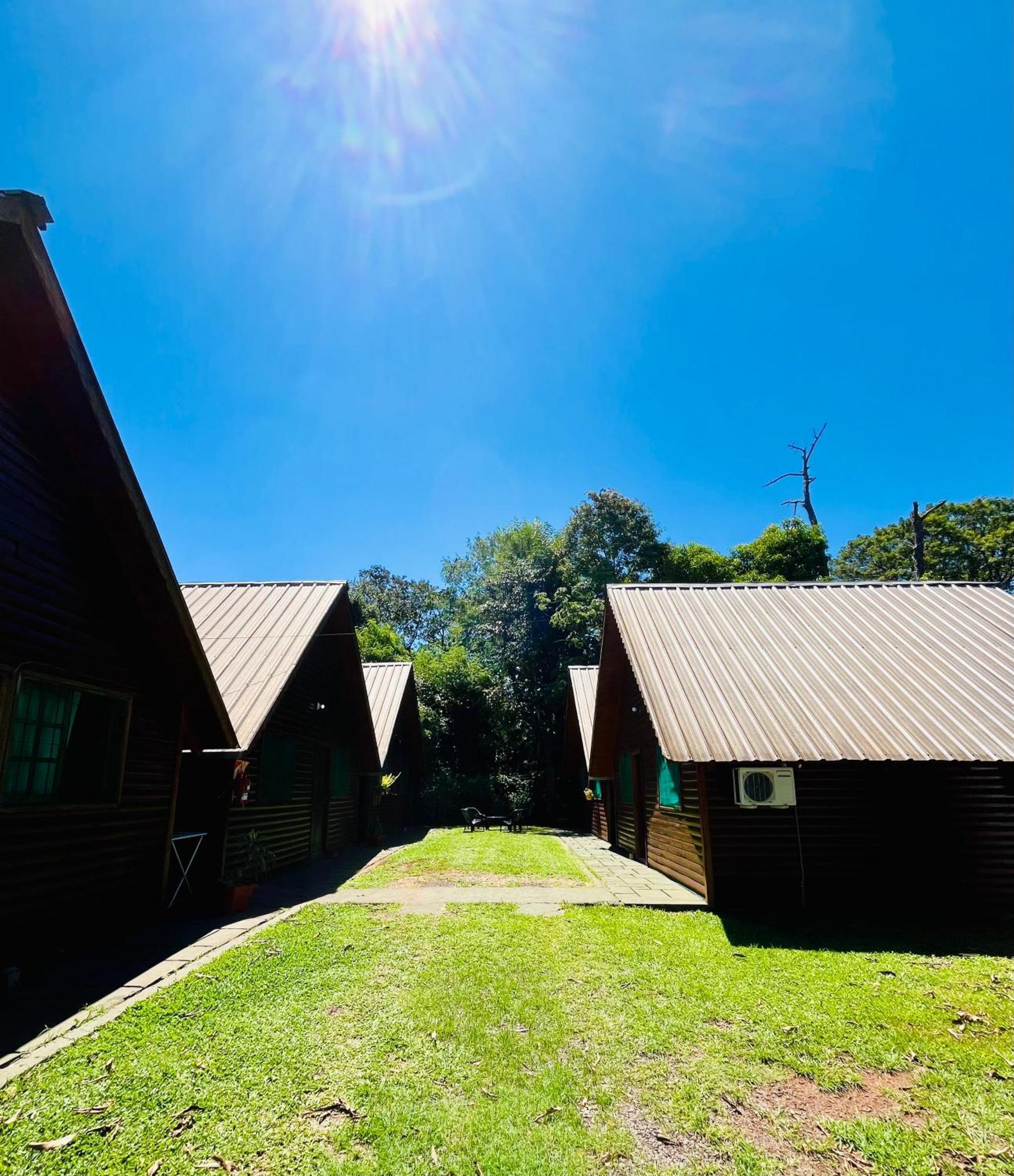 Cabanas Merale Excelente Ubicacion ปูแอร์โตอีกวาซู ภายนอก รูปภาพ