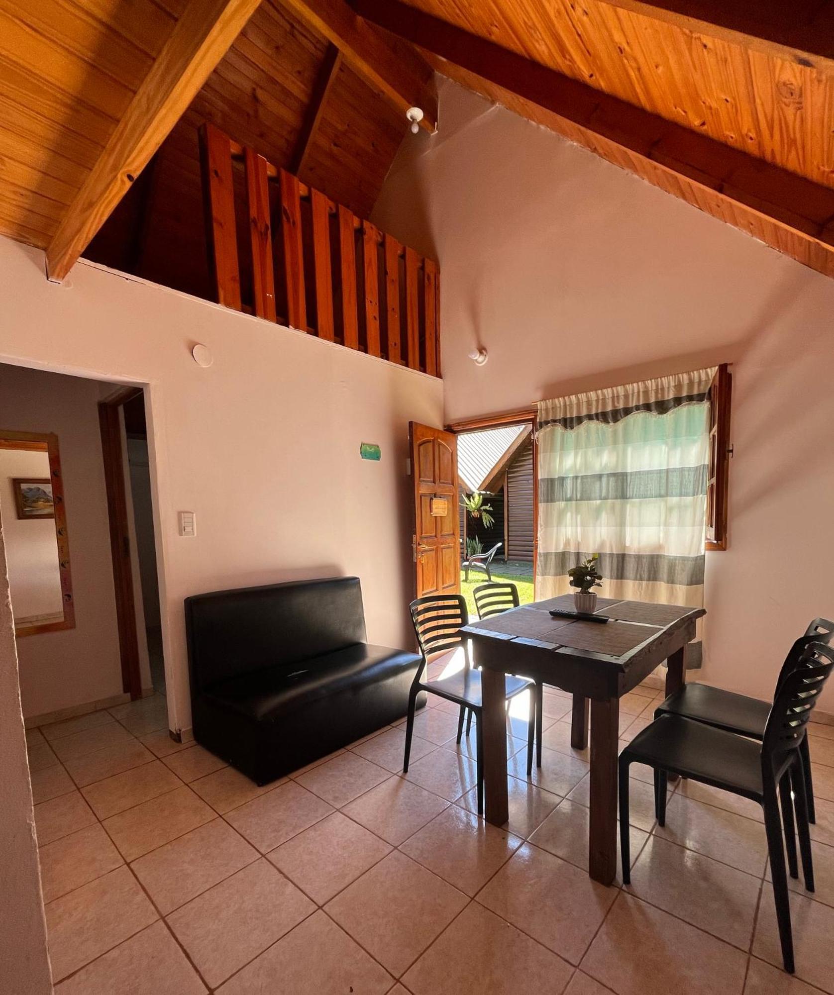 Cabanas Merale Excelente Ubicacion ปูแอร์โตอีกวาซู ภายนอก รูปภาพ