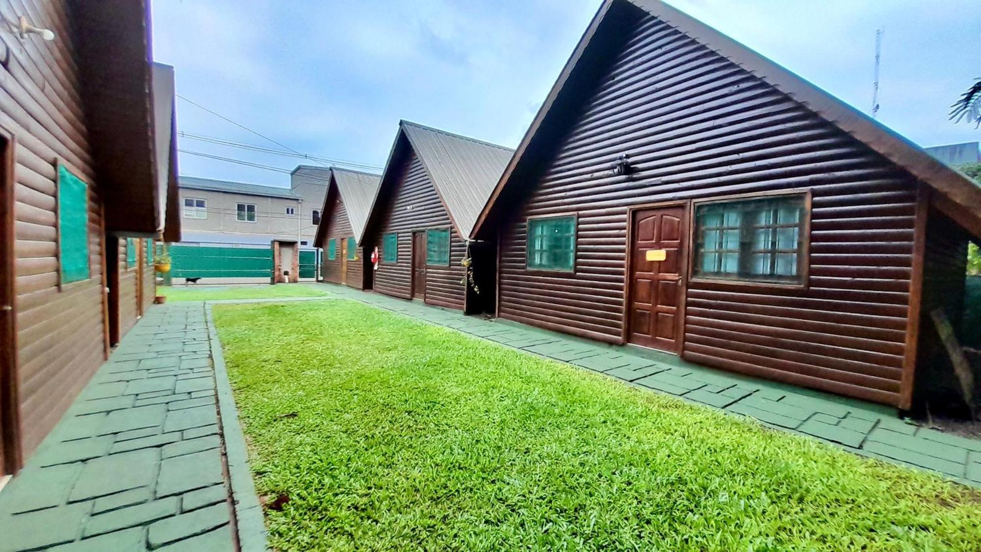 Cabanas Merale Excelente Ubicacion ปูแอร์โตอีกวาซู ภายนอก รูปภาพ